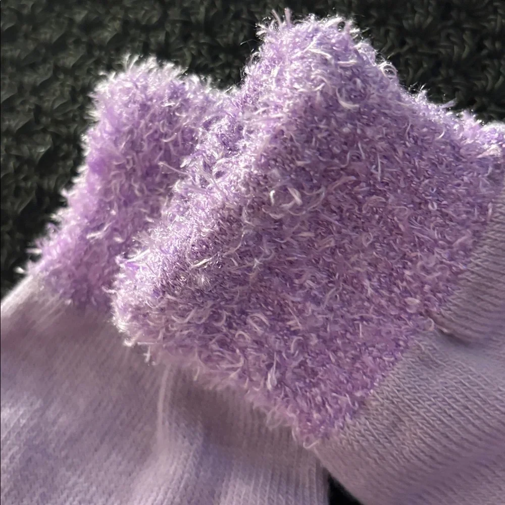 Cozy lavender Gloves NWOT
